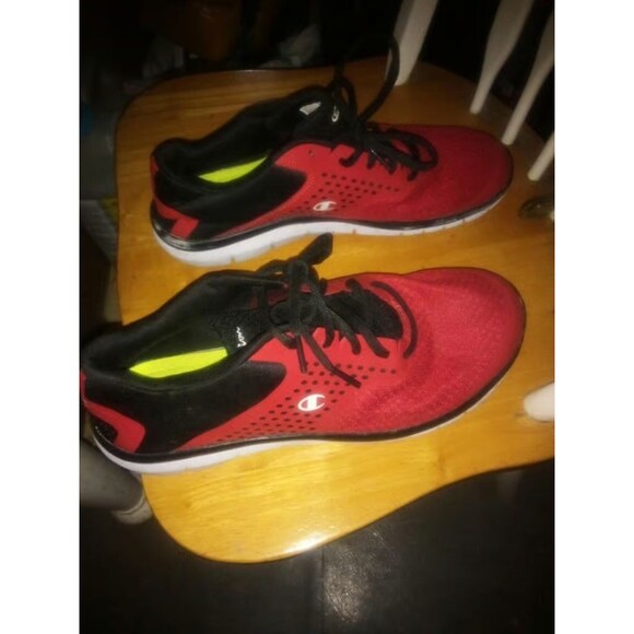 Mens Red Champion Running Walking Sneakers size 11 - Picture 2 of 5